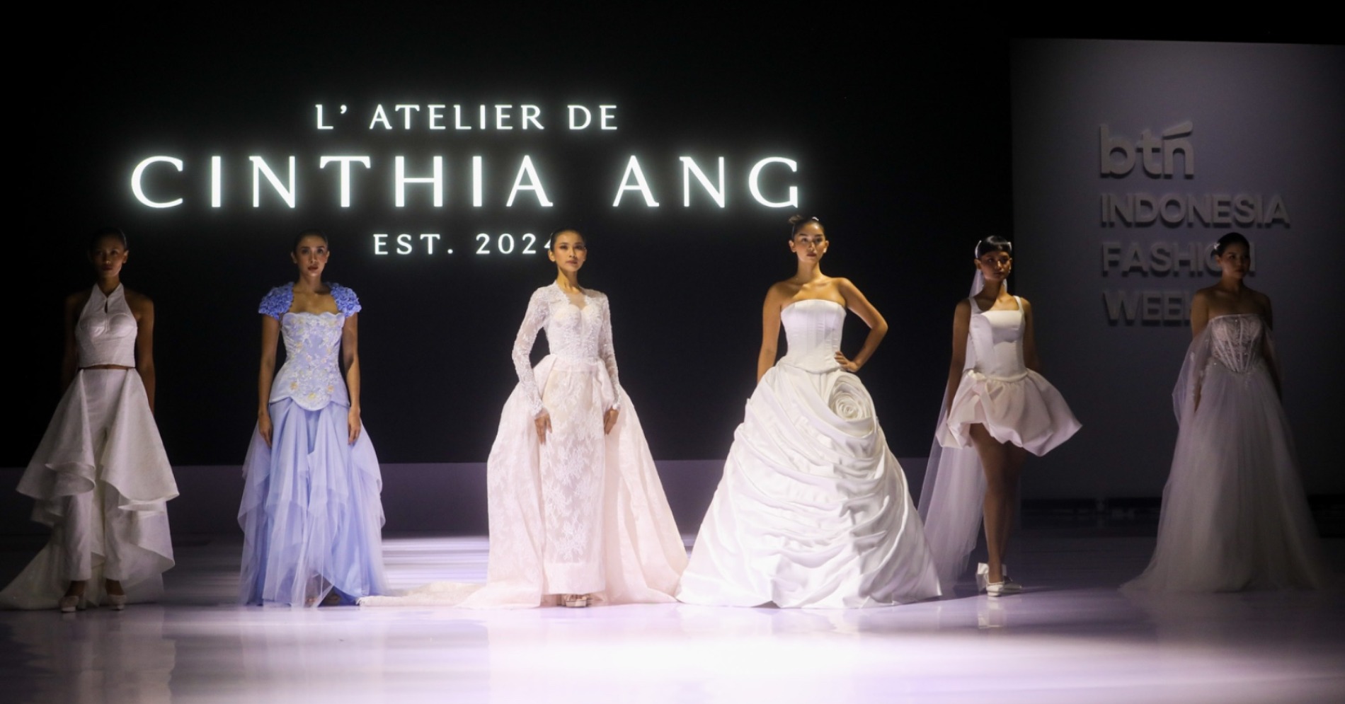 Couture Lokal Melonjak: Peluang dan Tren Bisnis Fashion Eksklusif di Indonesia