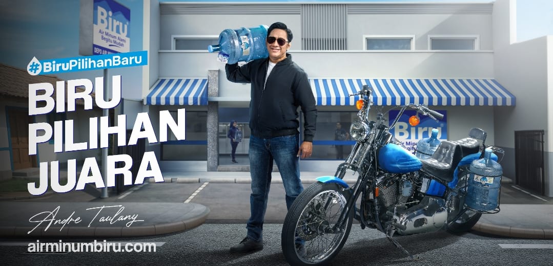 Air Minum Biru Gandeng Andre Taulany dalam Kampanye “Biru Pilihan Juara”