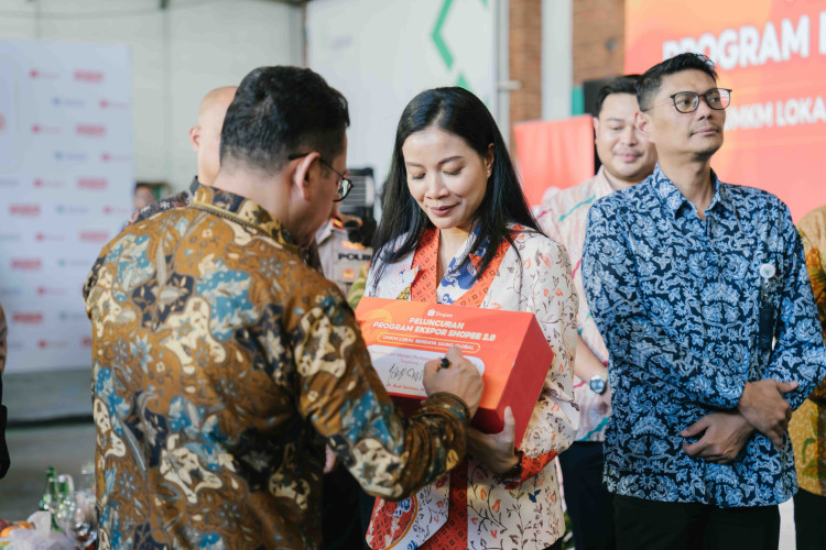 Shopee Catat Ekspor 60 Juta Produk Lokal: Bukti UMKM Makin Mendunia