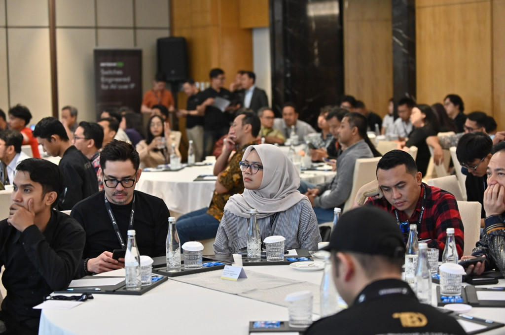 Sennheiser Resmi Tunjuk Midwich sebagai Distributor Tunggal Solusi Komunikasi Bisnis di Indonesia