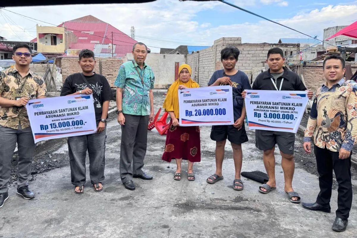 BRI Insurance Bayarkan Klaim untuk Korban Kebakaran Pasar Masomba Palu