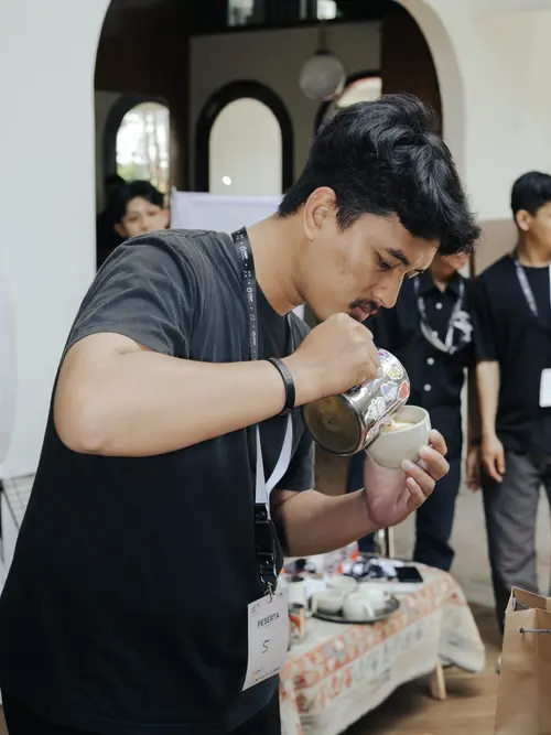 Dari Layar ke Coffee Shop: Peluang Bisnis yang Ditangkap Irvan Farhad