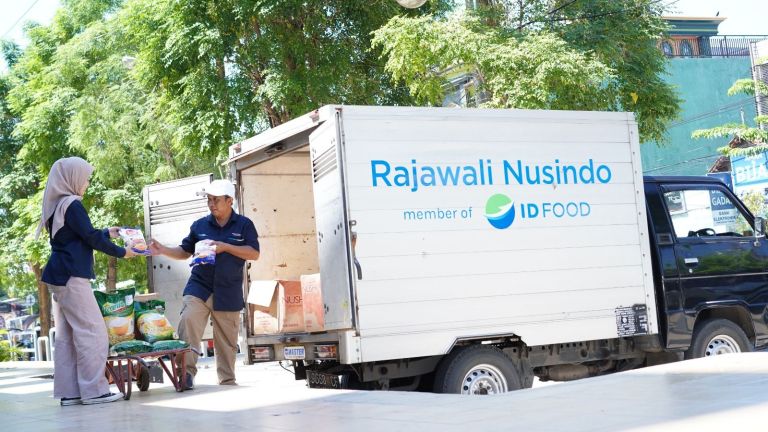 Rajawali Nusindo Salurkan 8 Juta Kg Beras SPHP Bulog Lewat Ritel Modern