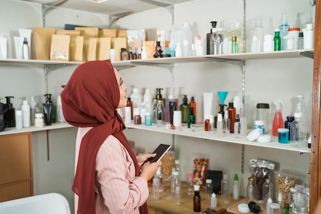 Bisnis Maklon Kosmetik: Peluang Emas untuk UKM di Indonesia
