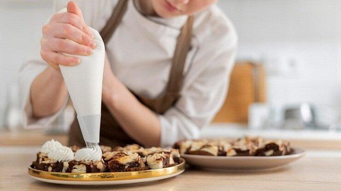 Pelatihan Baking di Cirebon Mendorong Perempuan Buka Lapangan Kerja