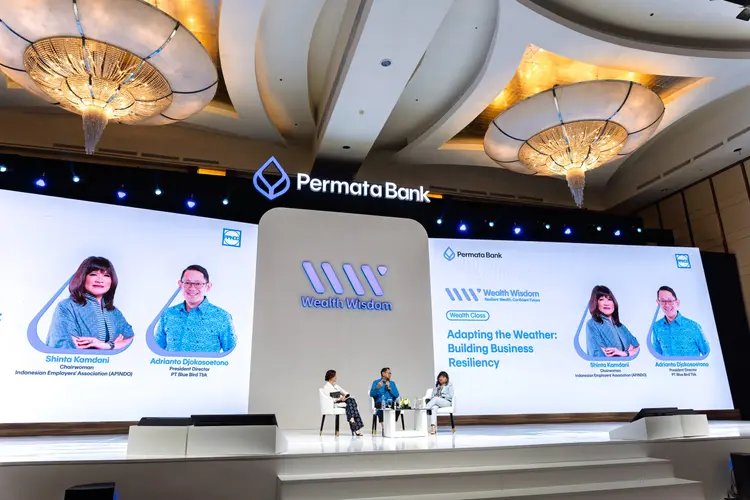 Shinta W. Kamdani & Adrianto Djokosoetono: Dua Generasi Penjaga Api Bisnis Keluarga