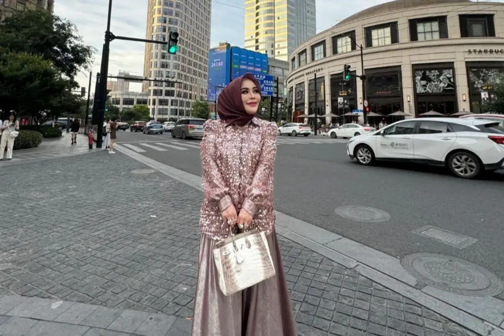 Heni Purnamasari: Dari Apoteker Jadi Penguasa Ribuan Formula Kosmetik