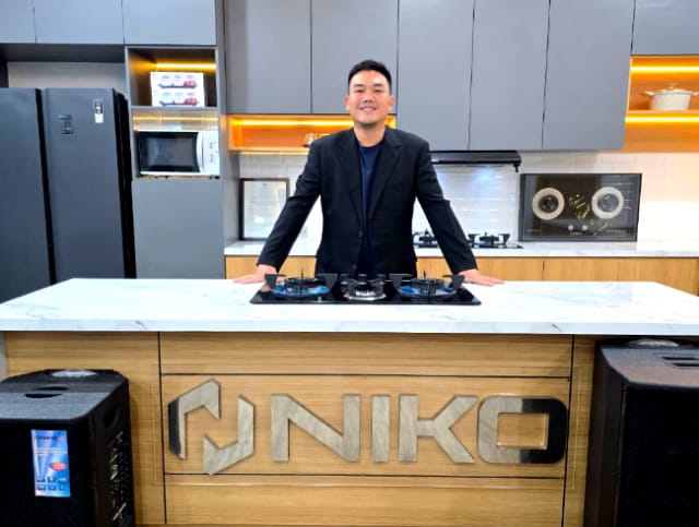 Niko Elektronik Mantapkan Posisi sebagai Pemimpin Pasar Kompor Kaca Lokal