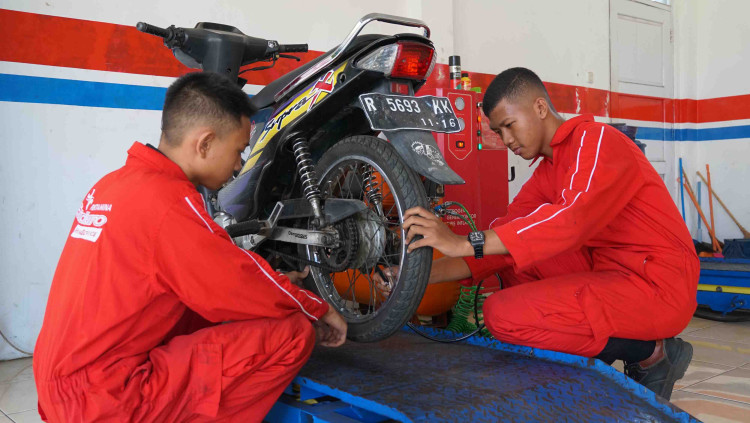 Enduro Entrepreneurship Program: Dari Bengkel Sekolah ke Gerakan Ekonomi Berkelanjutan
