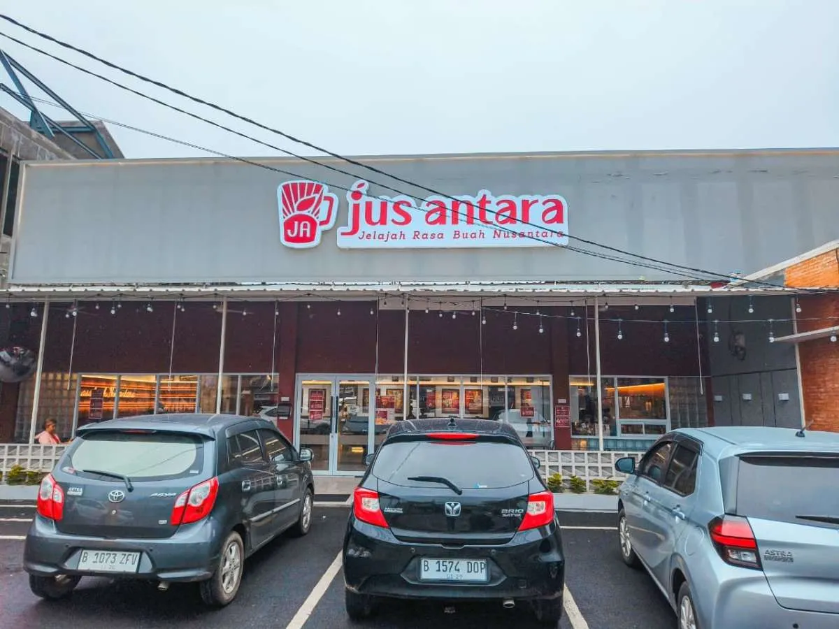 Inovasi Baru F&B: Brand Lokal Hadirkan Konsep Drive Thru Jus Buah Segar Pertama di Indonesia