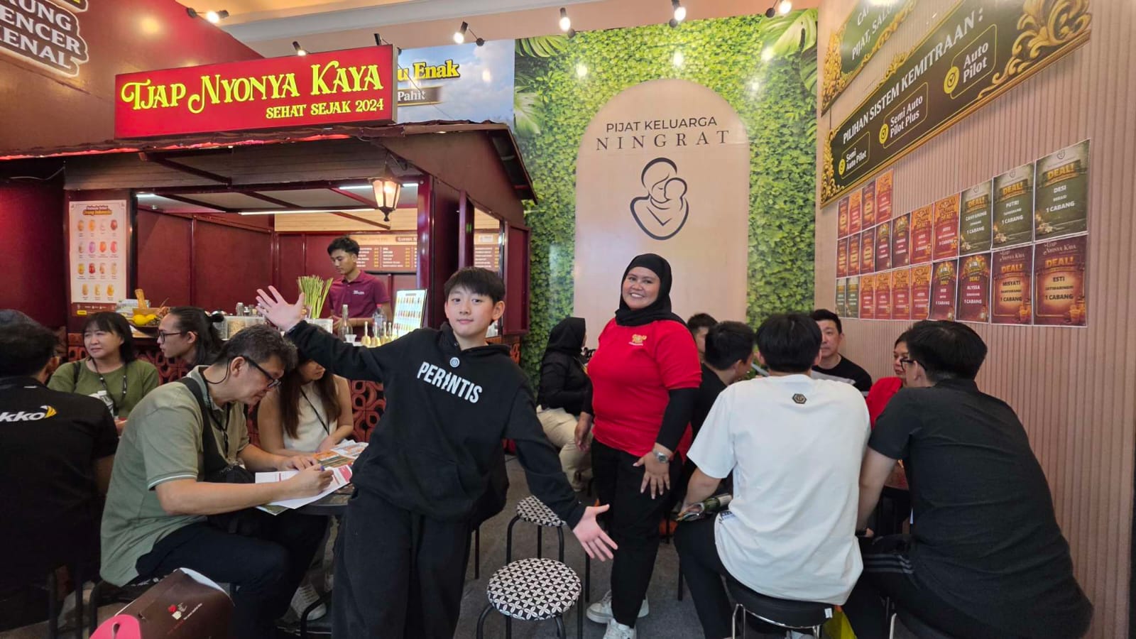 Ryu Kintaro, Pengusaha Cilik di Balik Jamu Tjap Nyonya Kaya yang Viral dengan Motto “Hidup Perintis, Bukan Pewaris”