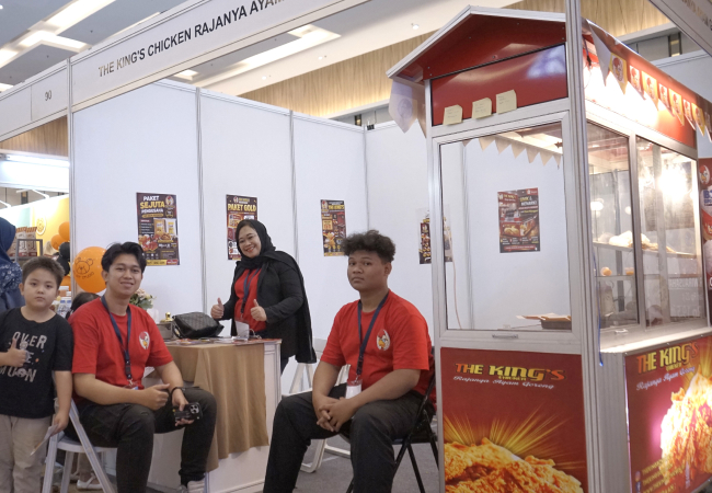 The Kings Chicken Tawarkan Peluang Usaha Fried Chicken, Bawa Tiga Pilihan Paket Bisnis di IBOS Expo